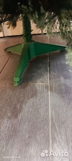 Искусственная елка 120см Поставка под ёлку Вулкан