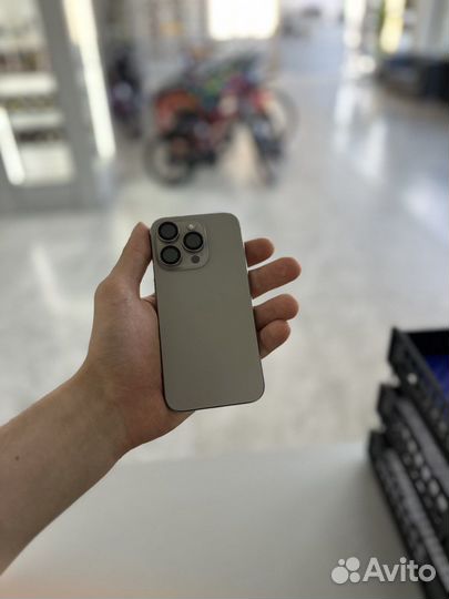 iPhone 15 Pro, 256 ГБ