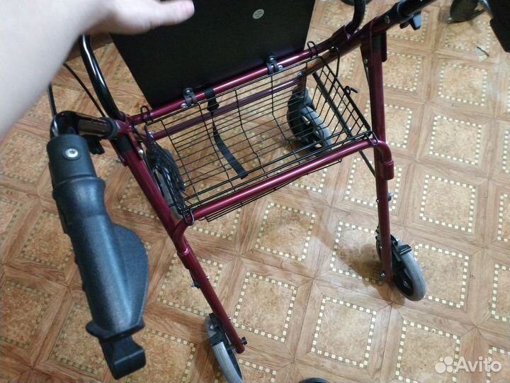 Ходунки для взрослых на колесах с корзинкой