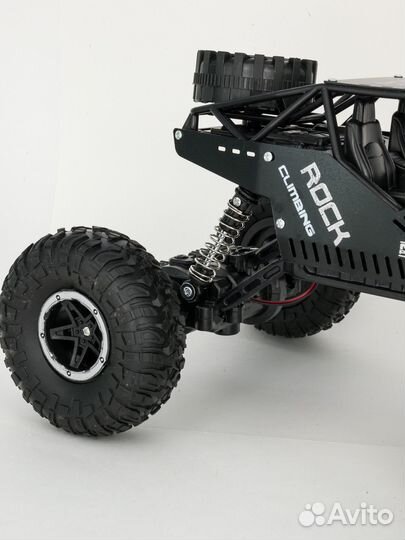 Машинка на радиоуправлении внедорожник