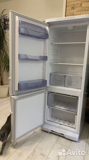 Холодильник Бирюса