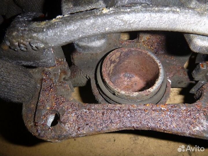 Суппорт передний левый KIA cerato 2013-2017