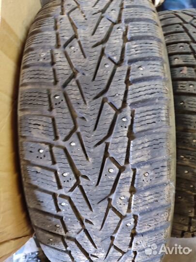 Nokian Tyres Hakkapeliitta 7 215/65 R16