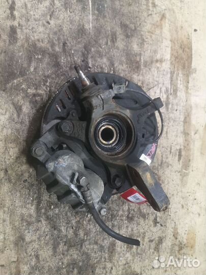 Ступица передняя Subaru Forester SF5 EJ205