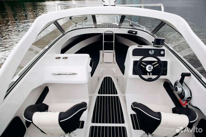 Катер Phoenix 600HT