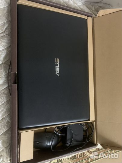 Ноутбук asus