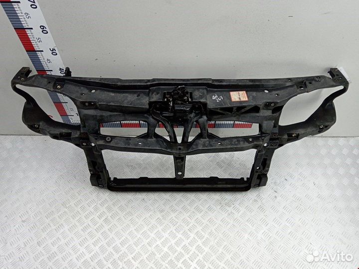 Панель передняя (телевизор) для Volkswagen Golf 4