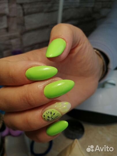 Педикюр с покрытием гель-лаком