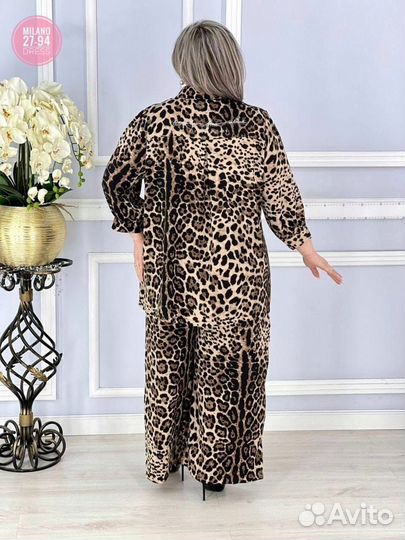 Костюм женский