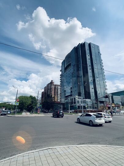 2-к. квартира, 65 м², 2/12 эт.