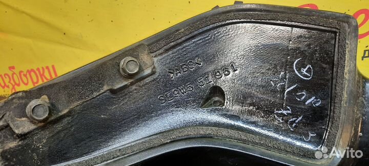 Спойлер на крышку багажника Mazda Tribute LX V6 3