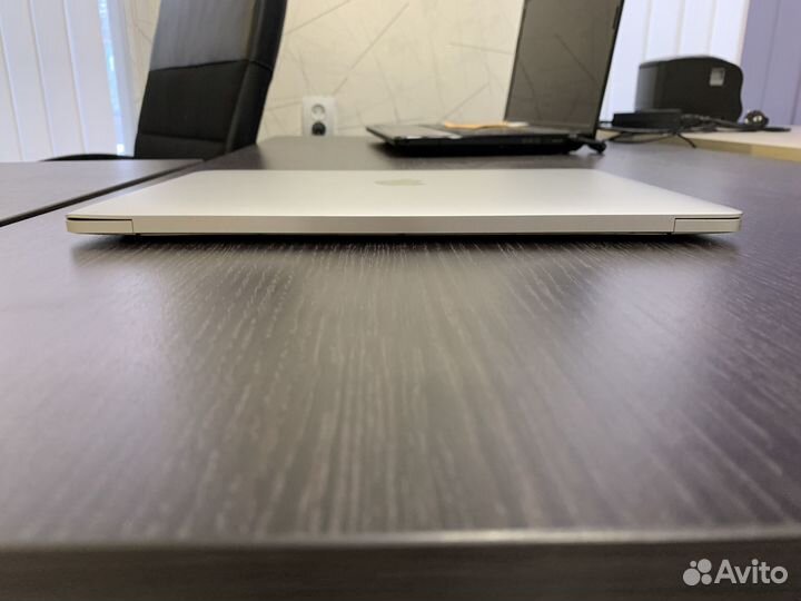 Macbook pro 13 2017 i5 8 128