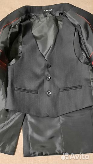 Костюм тройка школьный