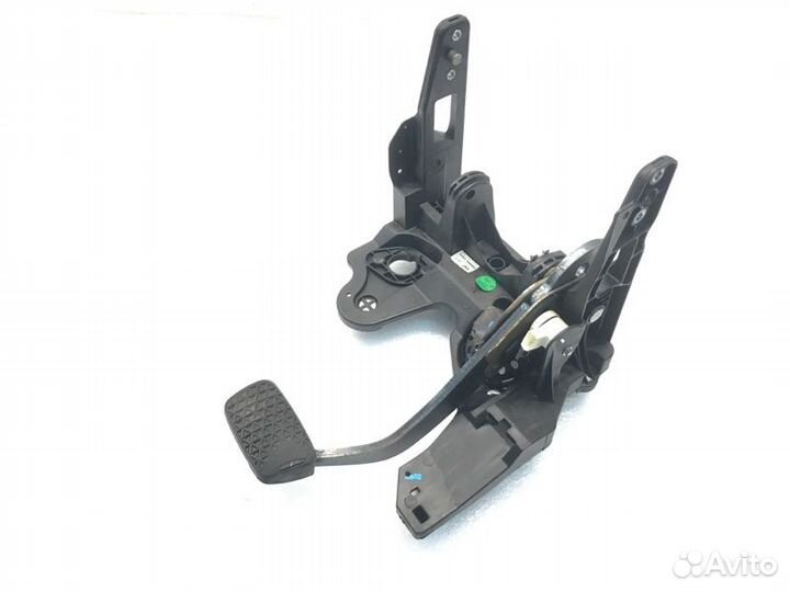 Педаль тормоза Chevrolet Orlando 1.8 2014