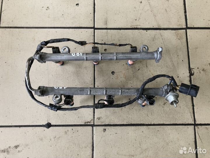 Форсунка топливная рампа Mitsubishi Montero Sport