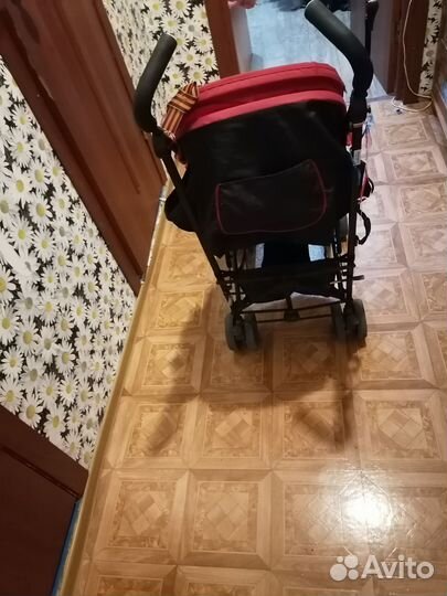 Прогулочная коляска трость