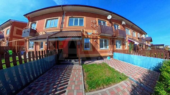 Таунхаус 143,4 м² на участке 1 сот.