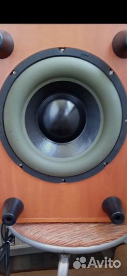 Активный сабвуфер