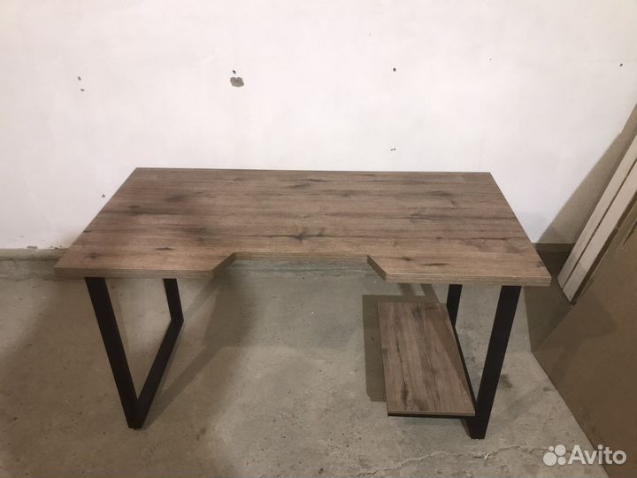 Стол письменный, компьютерный лофт