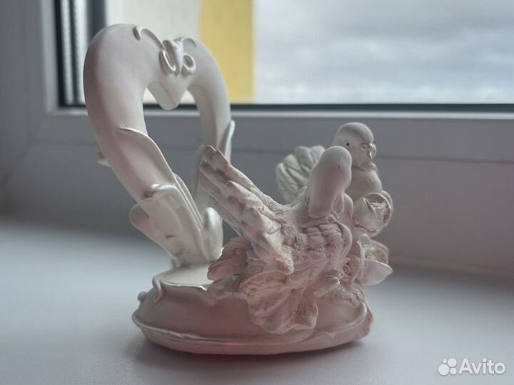 Статуэтка голуби