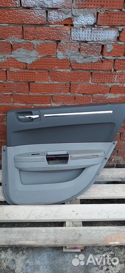 Дверная карта задняя правая Chrysler 300C