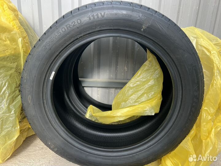 Triangle Snowlink TWT02 265/50 R20 20