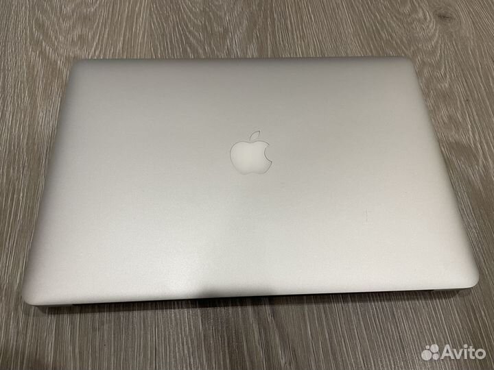 MacBook Pro 15 2015, 16/512, i72.5, видеокарта AMD