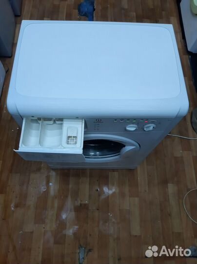 Indesit Eco time 6кг 40см в отличном состоянии