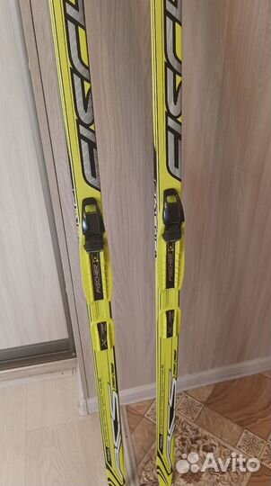 Беговые лыжи fischer sprint crown с насечками