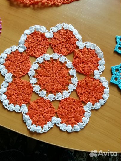 Салфетки,воротнички,вязанные крючком