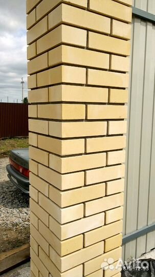 Каменщик. Кирпичная кладка. Строительство дома