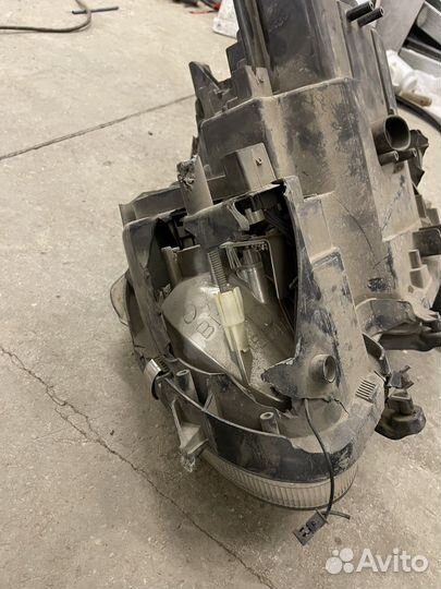 Фара передняя правая Mersedes w211