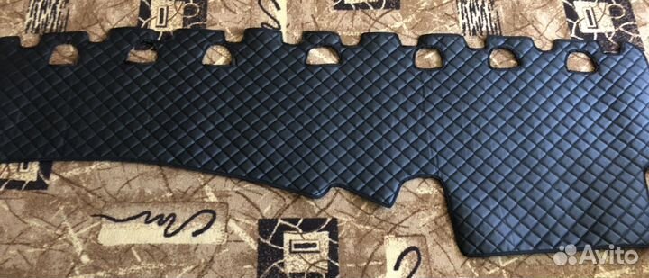 Коврик на торпеду scania 4