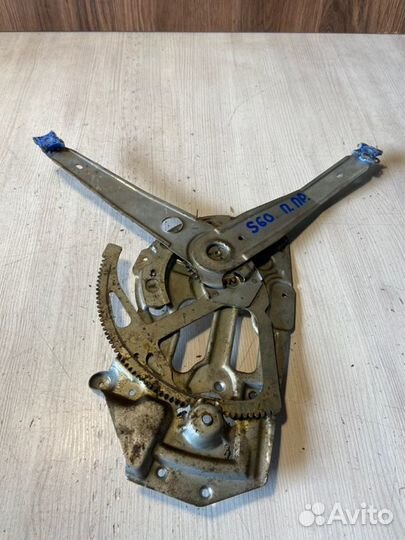 Стеклоподъемник передний правый Volvo S60