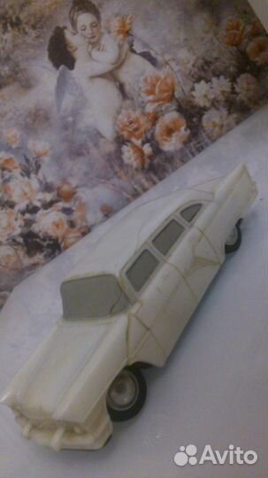 Игрушка машина СССР газ-13 