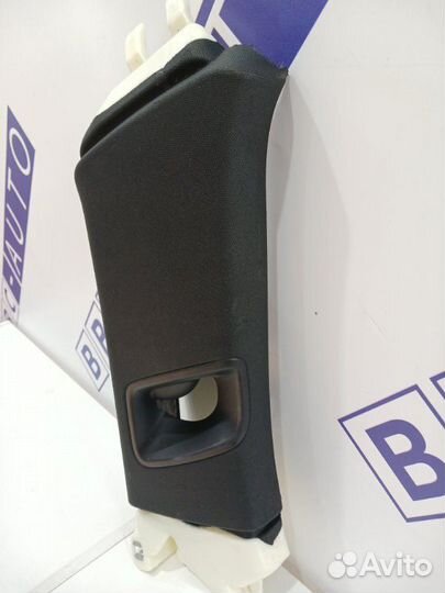 Накладка стойки C левая Audi