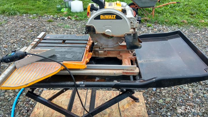 Плиткорез камнерез Dewalt D2400