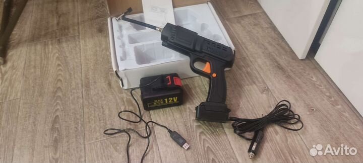 Компрессор на аккумуляторе воздушный автомобильный