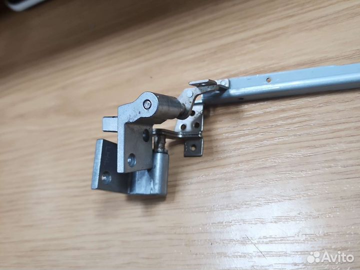 Петли для ноутбука toshiba l350d