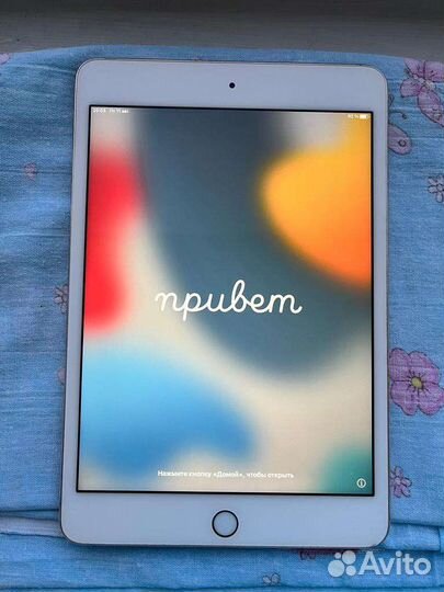 Apple iPad mini 4 в отличном состоянии
