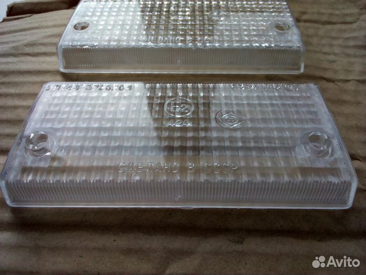 Бесцветные рассеиватели подфарников для ваз 21011