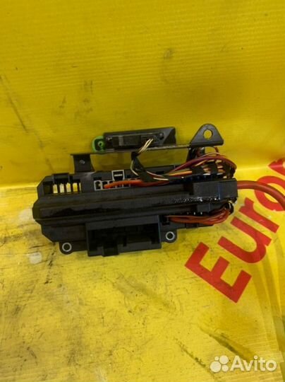 Блок предохранителей Bmw 7-Series E65