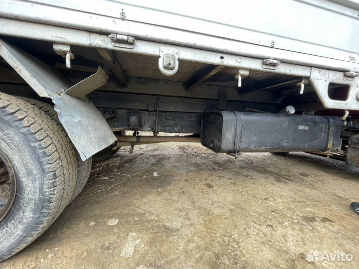 Бортовой грузовик Mitsubishi Fuso Canter с КМУ UNIC, 1992