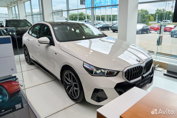 BMW 5 серия 2.0 AT, 2023