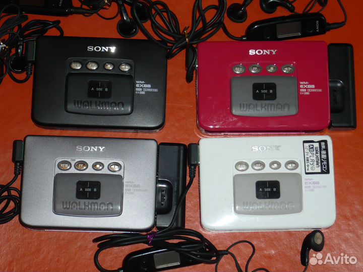 Коллекция кассетных плееров sony WM-EX88