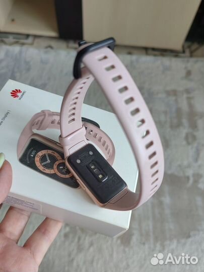 Смарт часы Huawei Band 6