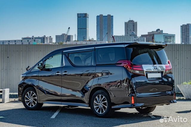 Аренда авто Toyota Alphard с водителем