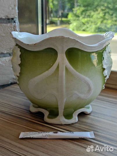 Кашпо под цветы