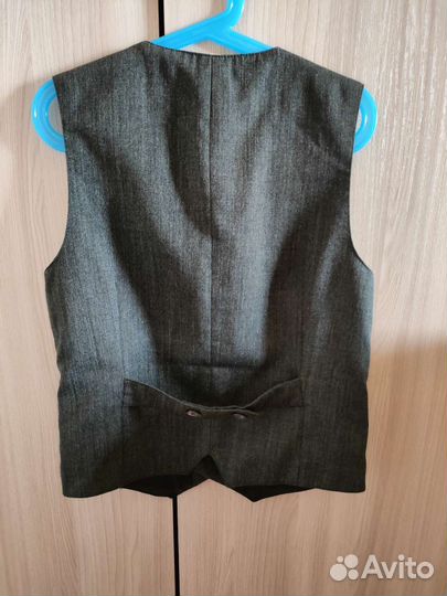 Жилетка для мальчика школьная 146