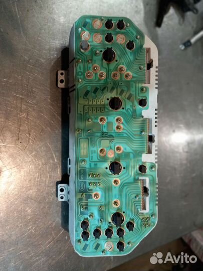 Щиток приборов Kia Rio1